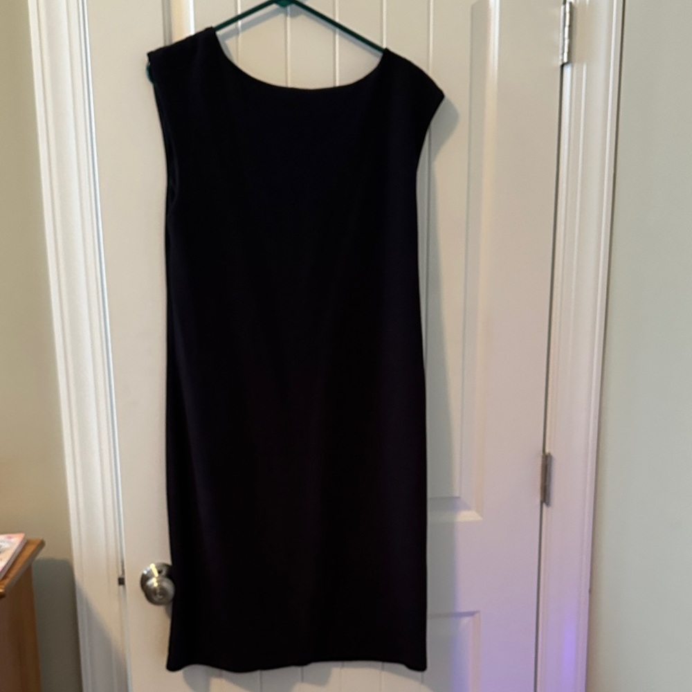 Isaac Mizrahi sleeves black dress